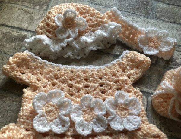 Handmade crocheted baby dress and accessories - Image 5